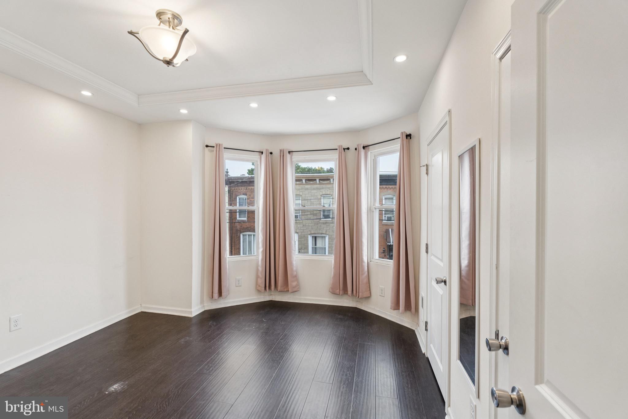 POINT BREEZE - Residential