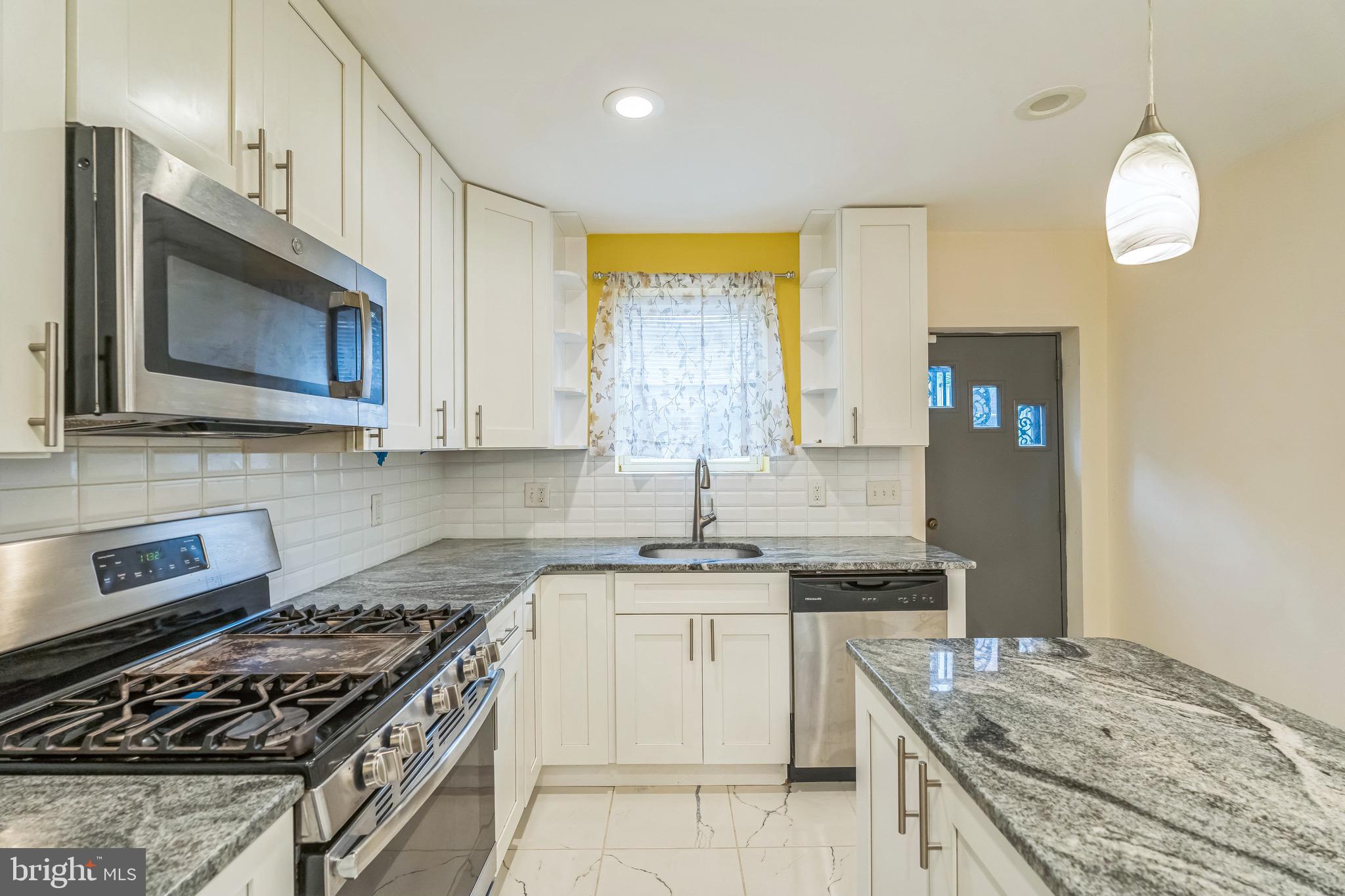 POINT BREEZE - Residential