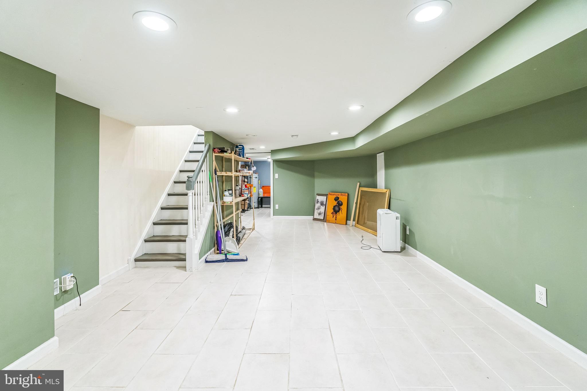 POINT BREEZE - Residential