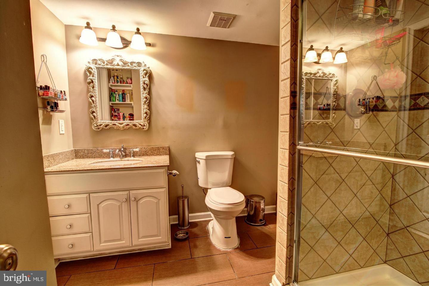 ASHBURN VILLAGE - Residential Lease