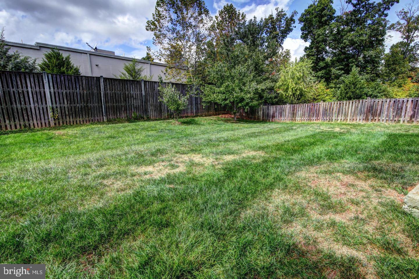 ASHBURN VILLAGE - Residential Lease