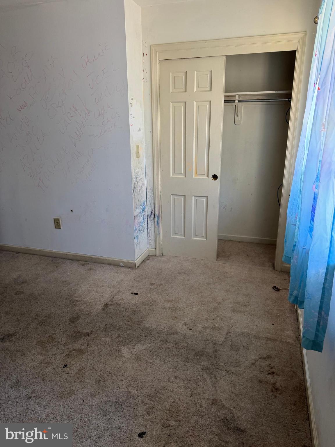 PEMBROKE HILLS - Residential