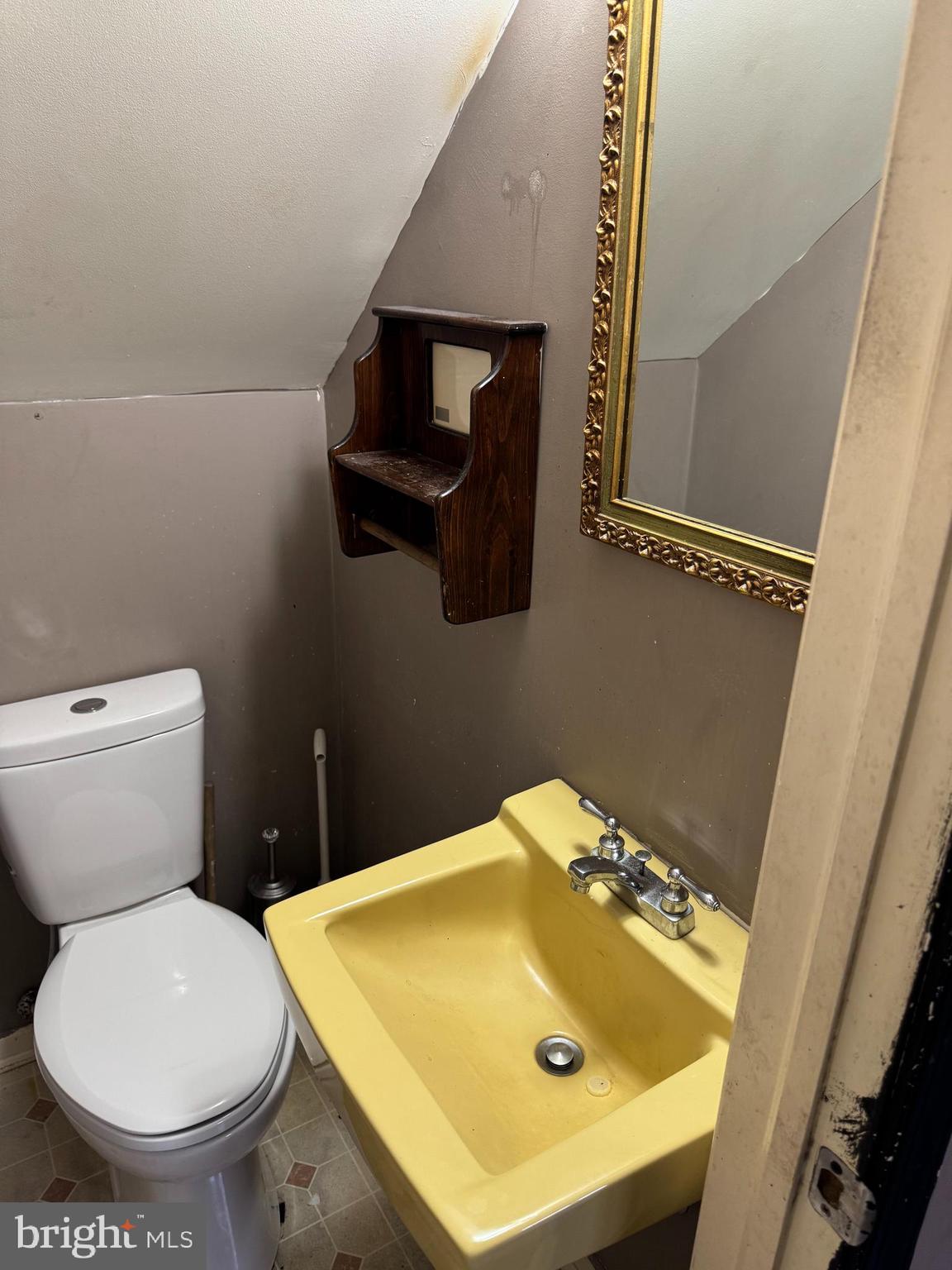 PEMBROKE HILLS - Residential