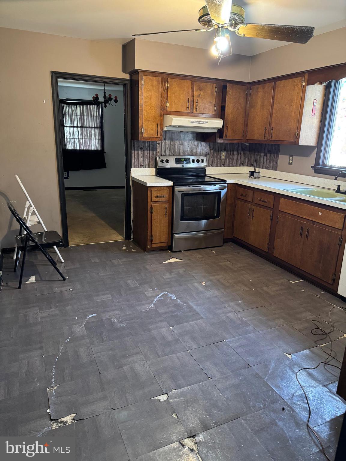 PEMBROKE HILLS - Residential