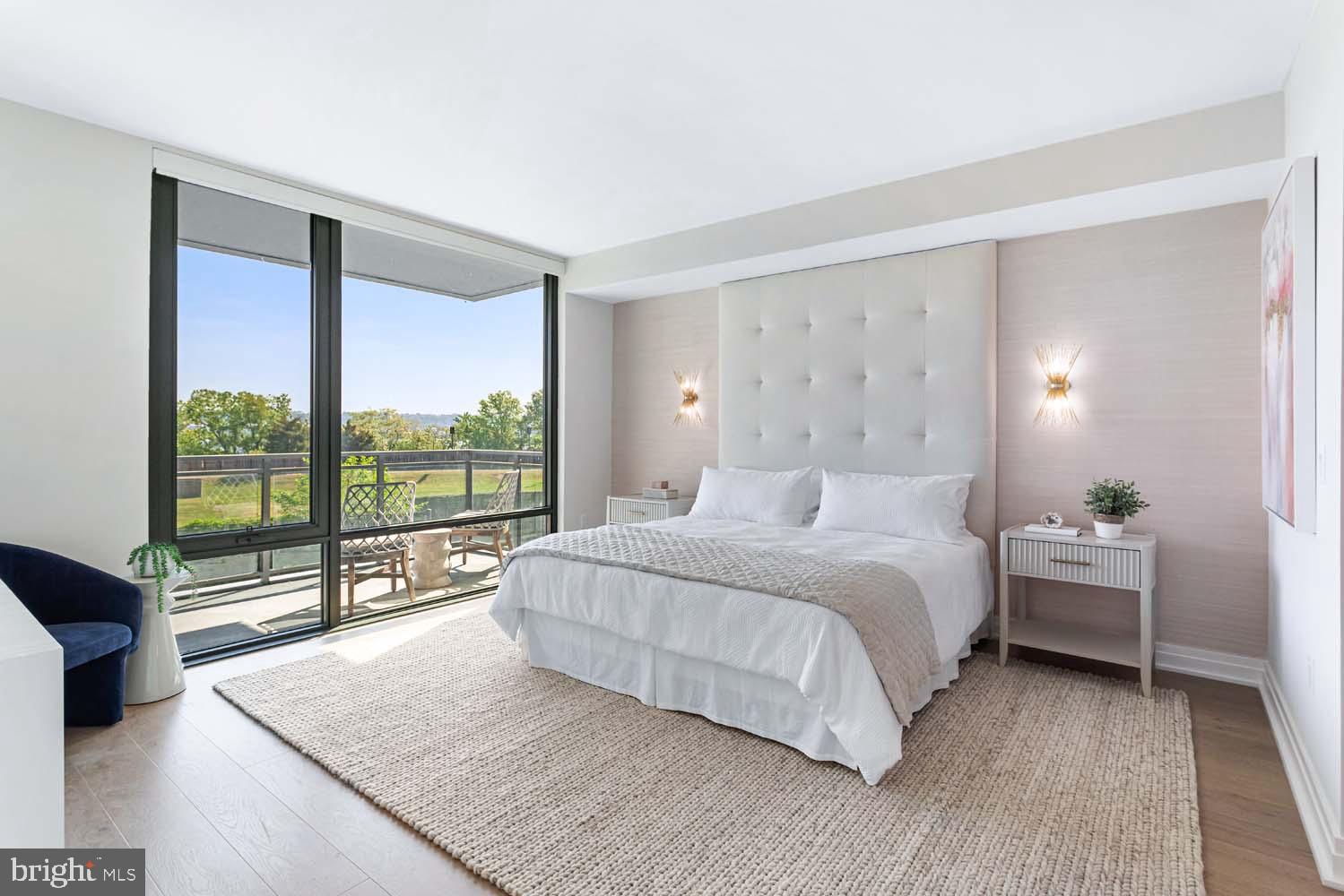 OLD TOWN ALEXANDRIA - Residential