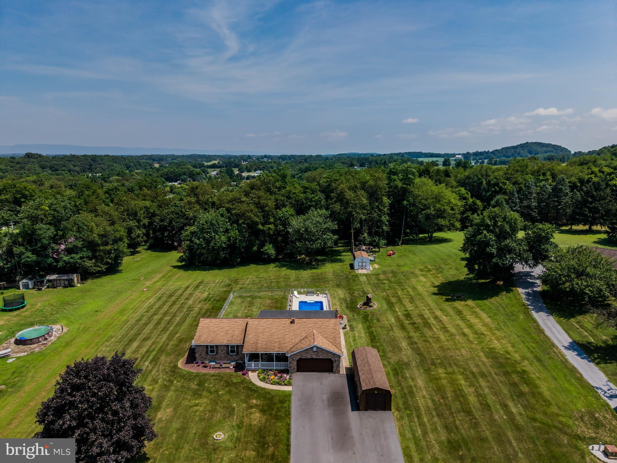4 WAGNER DRIVE