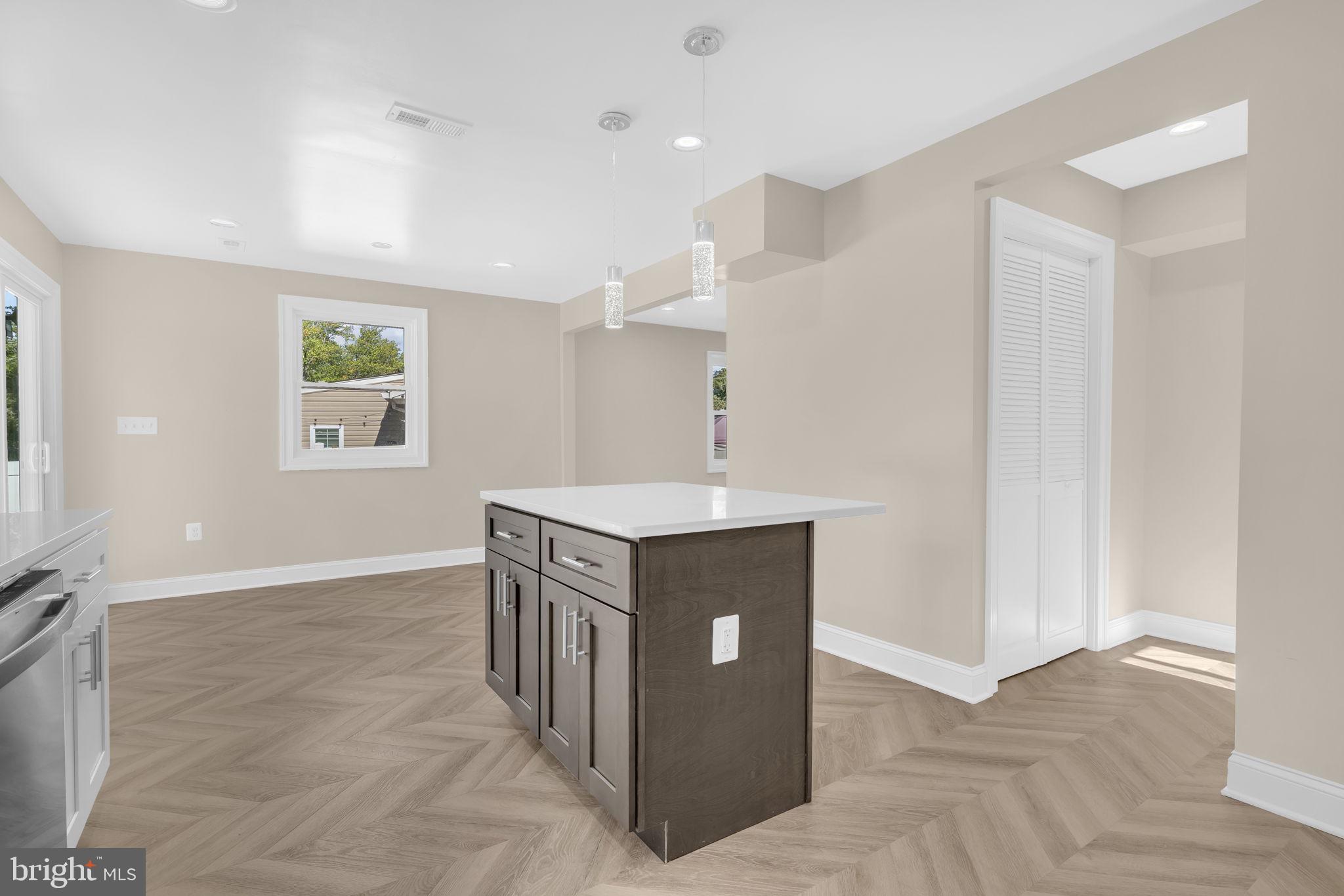 KENTLAND - Residential