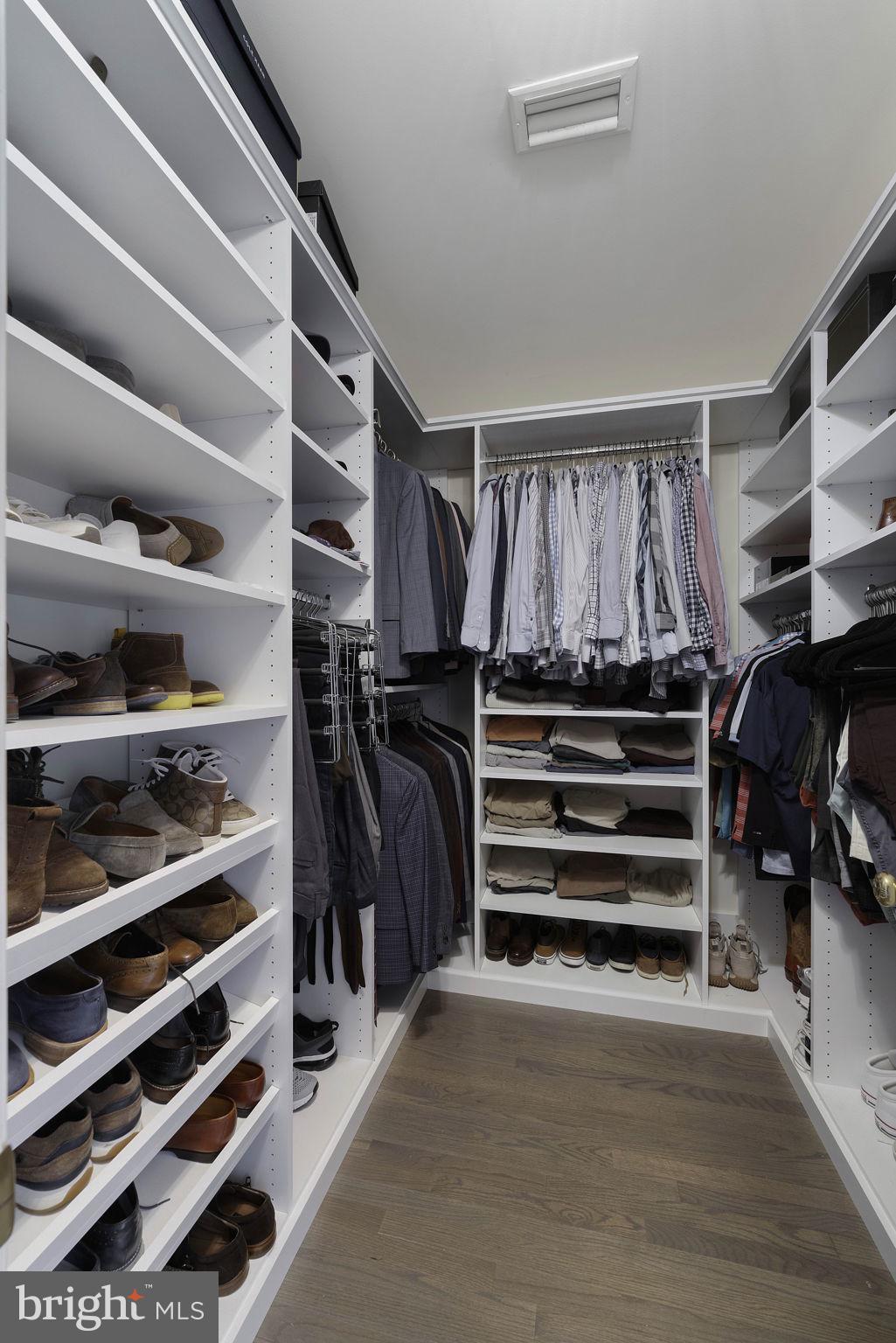 PENDERBROOK - Residential