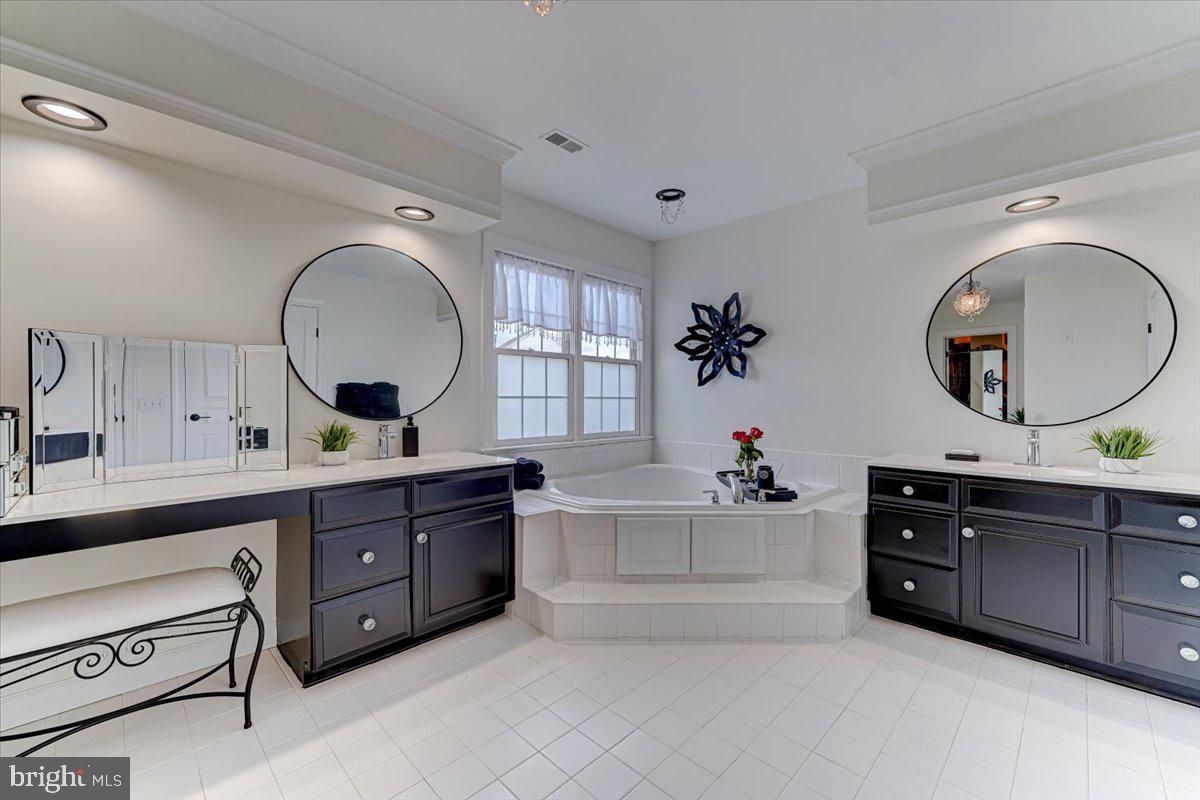 BROOKSIDE - Residential