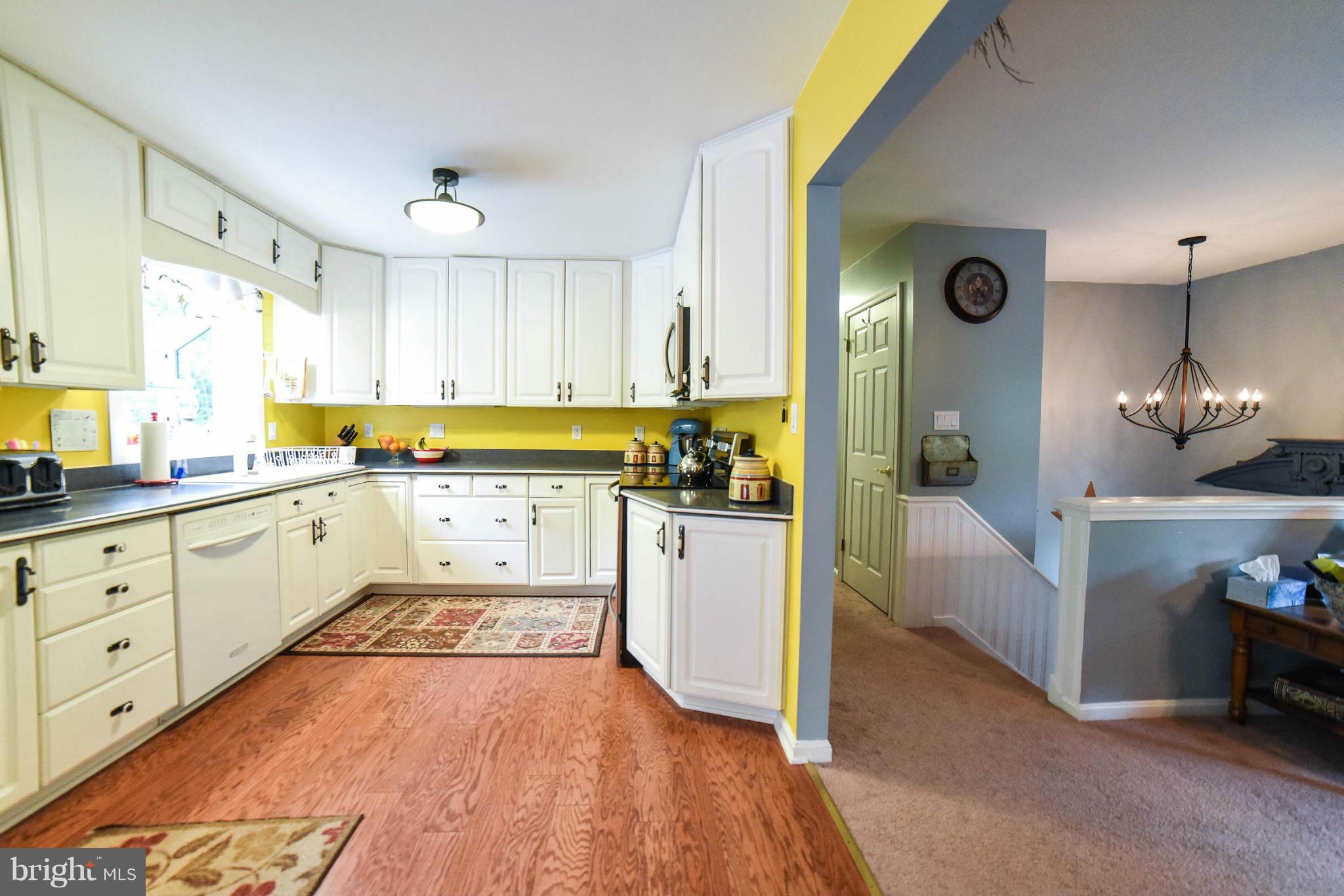 BEVERLY ESTATES - Residential