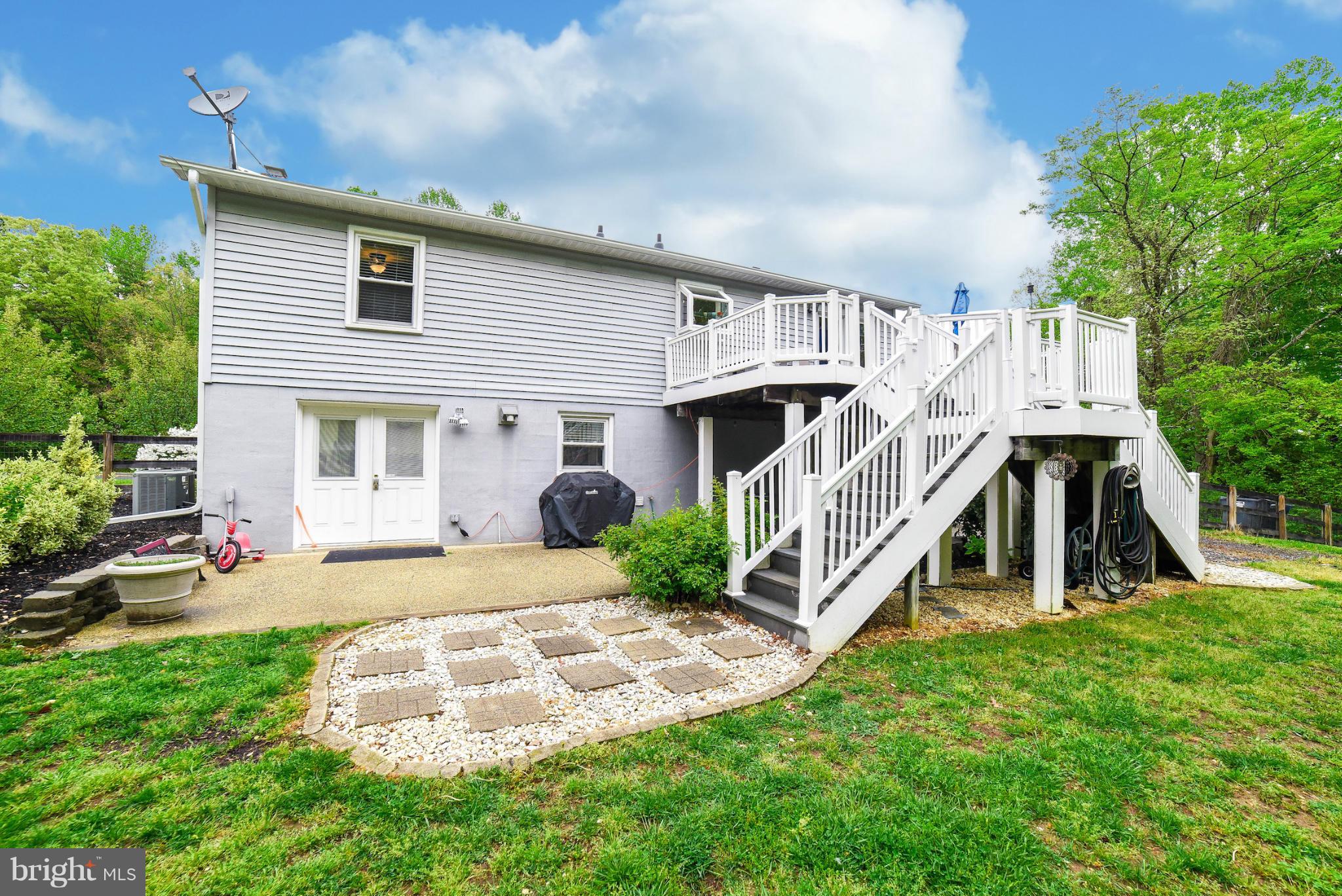 BEVERLY ESTATES - Residential