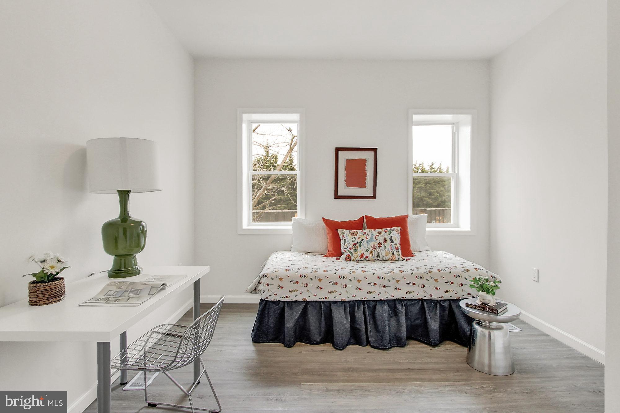 RIVERSIDE - Residential Lease