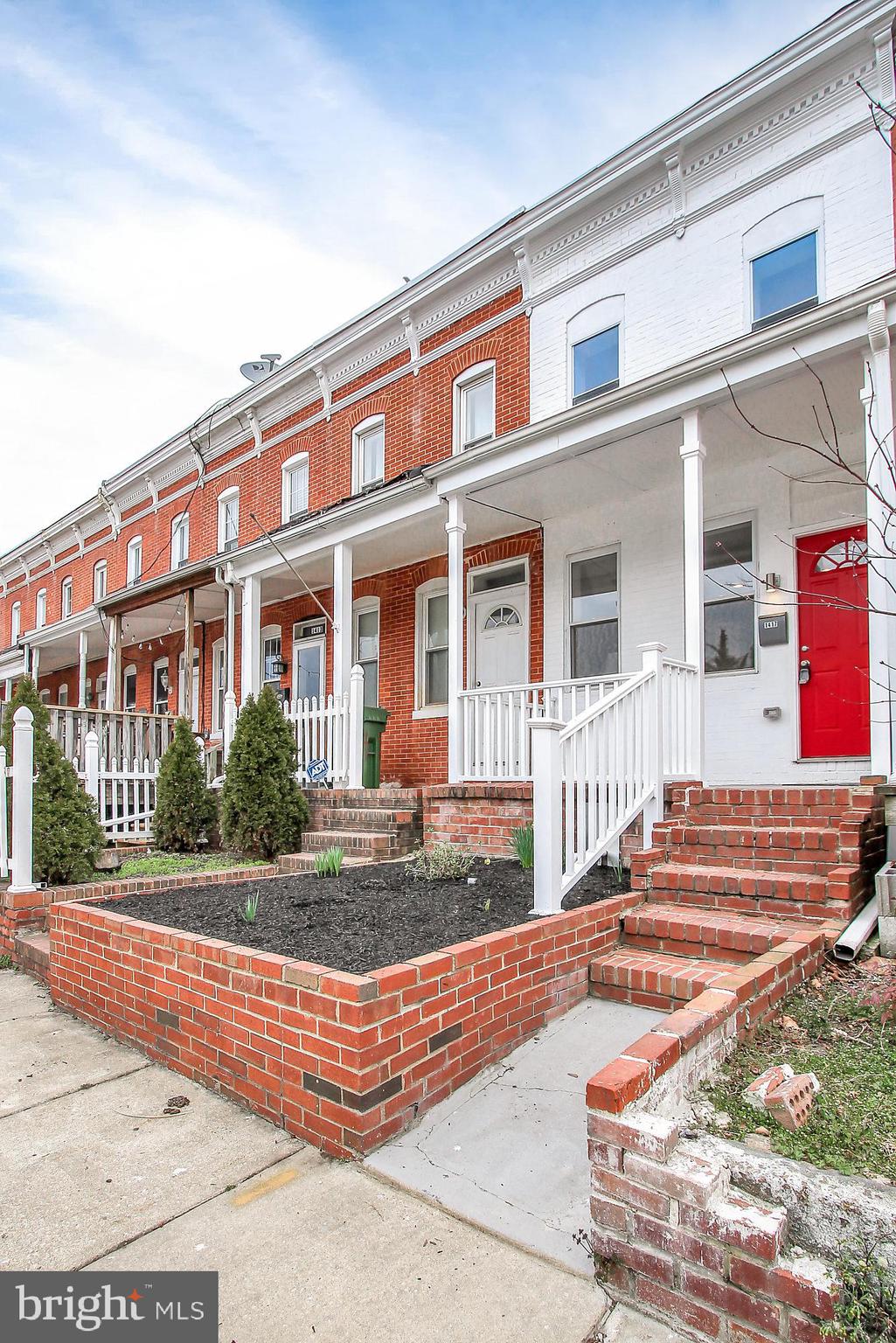 RIVERSIDE - Residential Lease