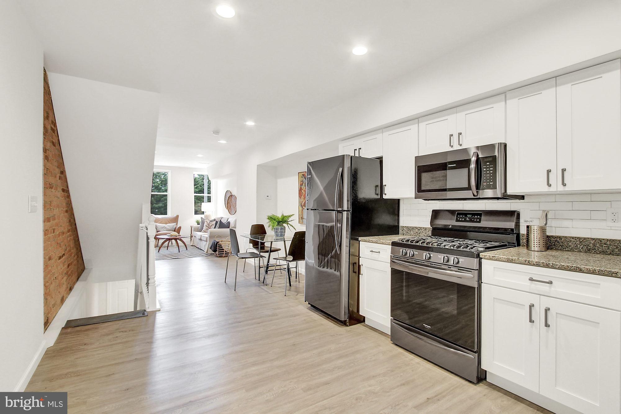 RIVERSIDE - Residential Lease