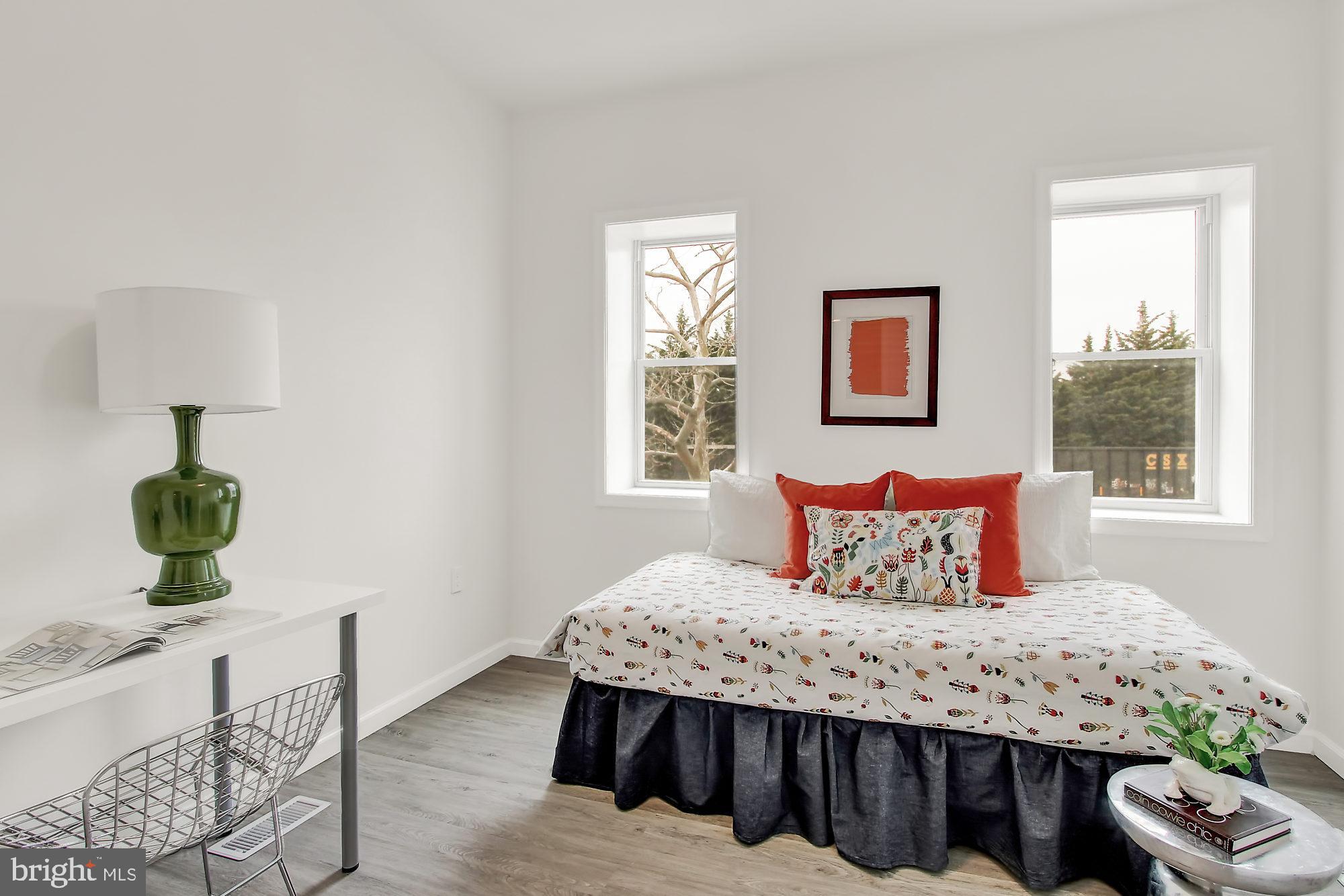 RIVERSIDE - Residential Lease