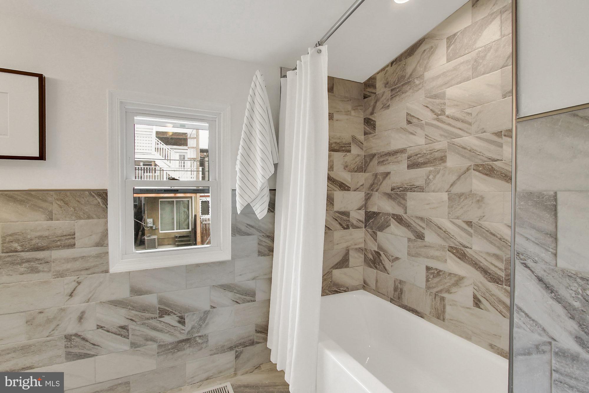 RIVERSIDE - Residential Lease