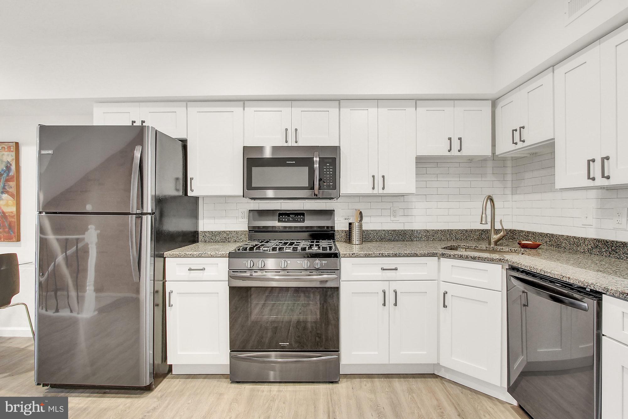 RIVERSIDE - Residential Lease