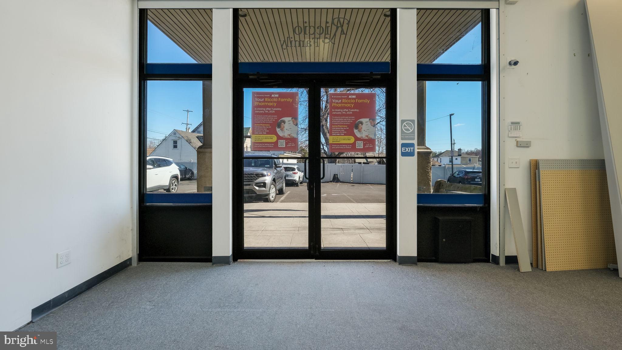 000 - Commercial Lease
