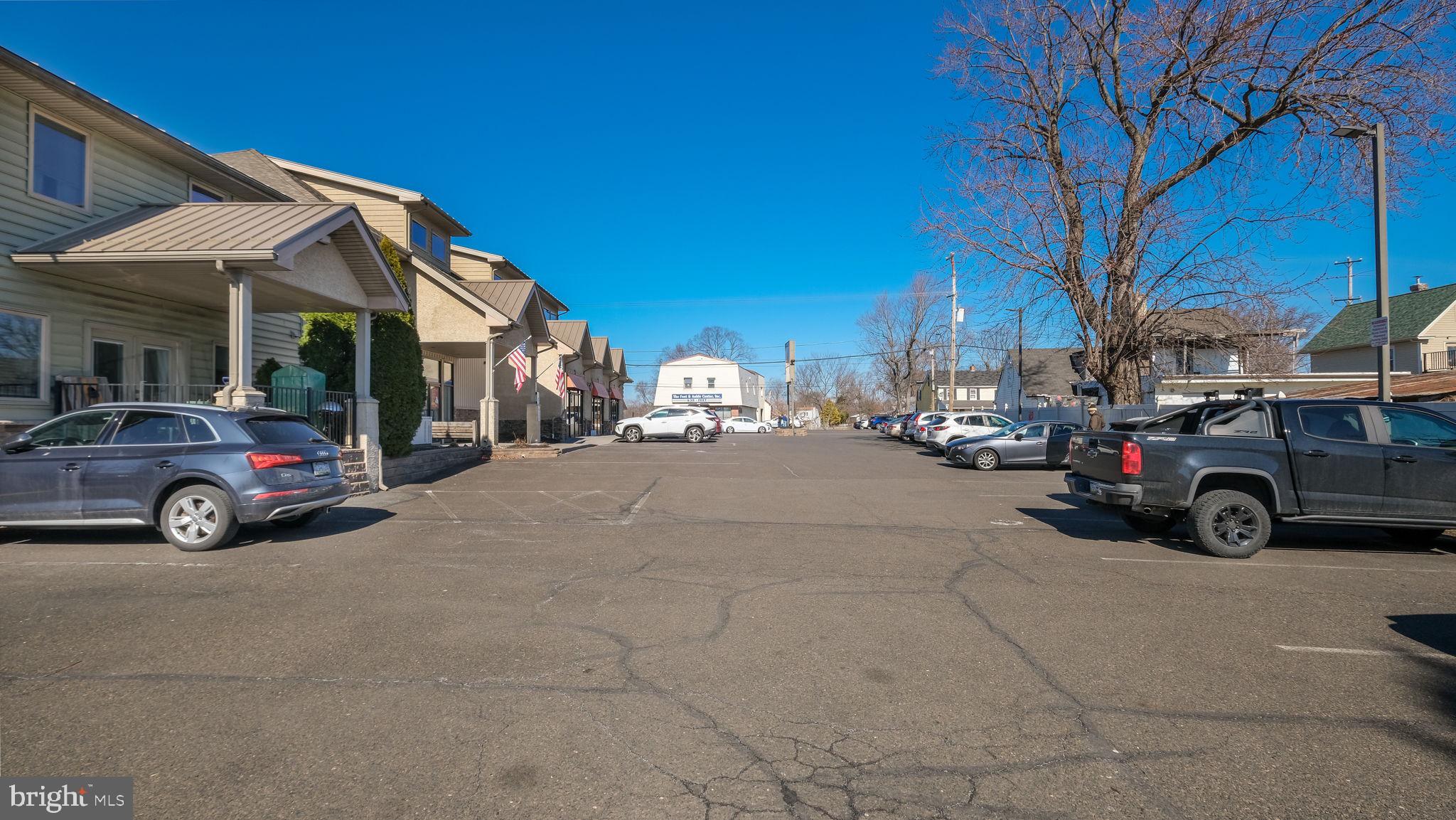 000 - Commercial Lease