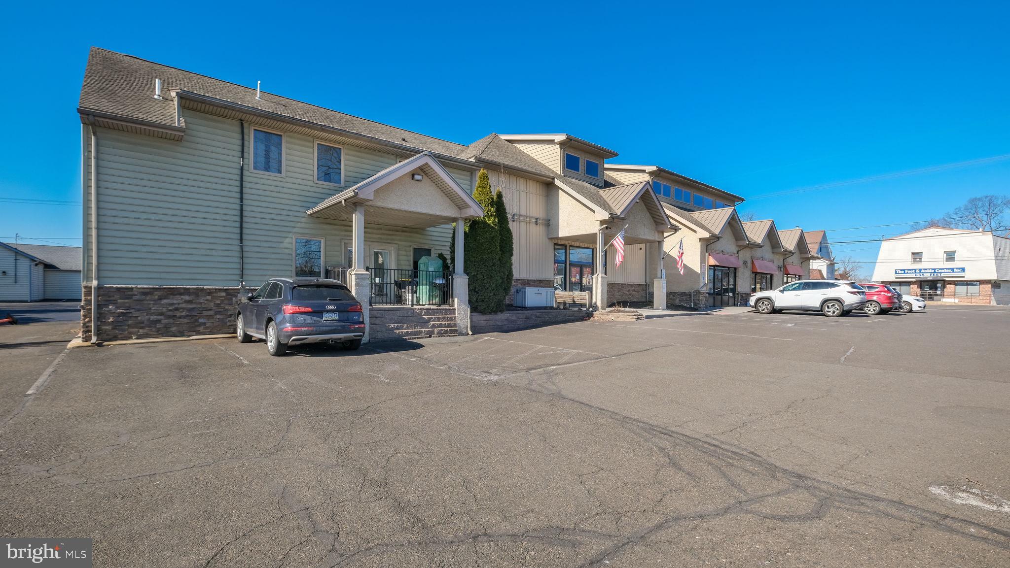 000 - Commercial Lease