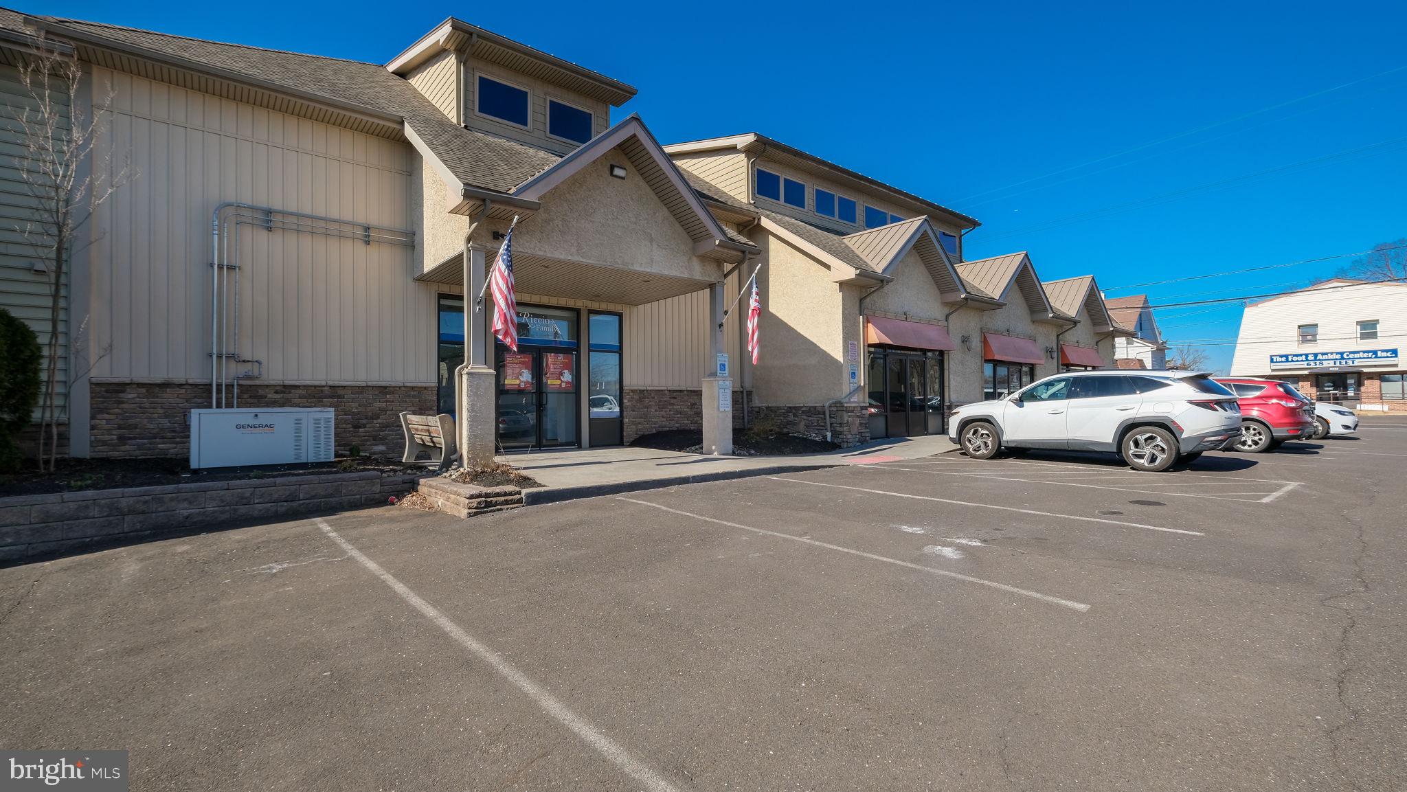 000 - Commercial Lease