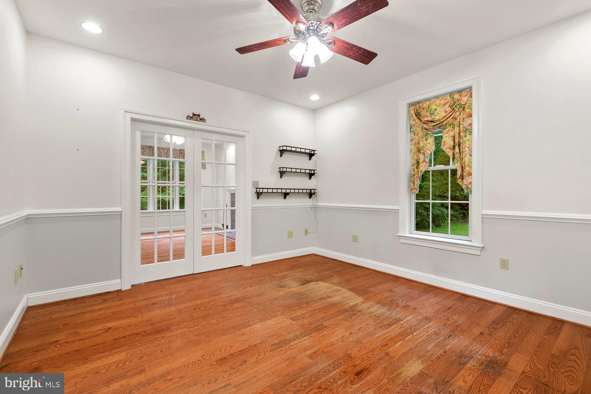 COLONIAL ESTATES - Residential