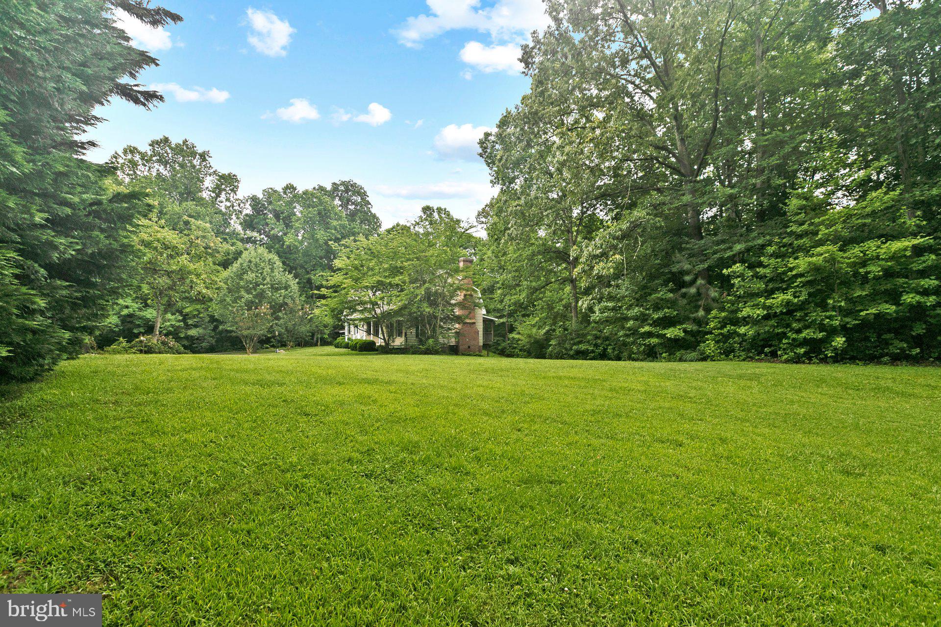 COLONIAL ESTATES - Residential