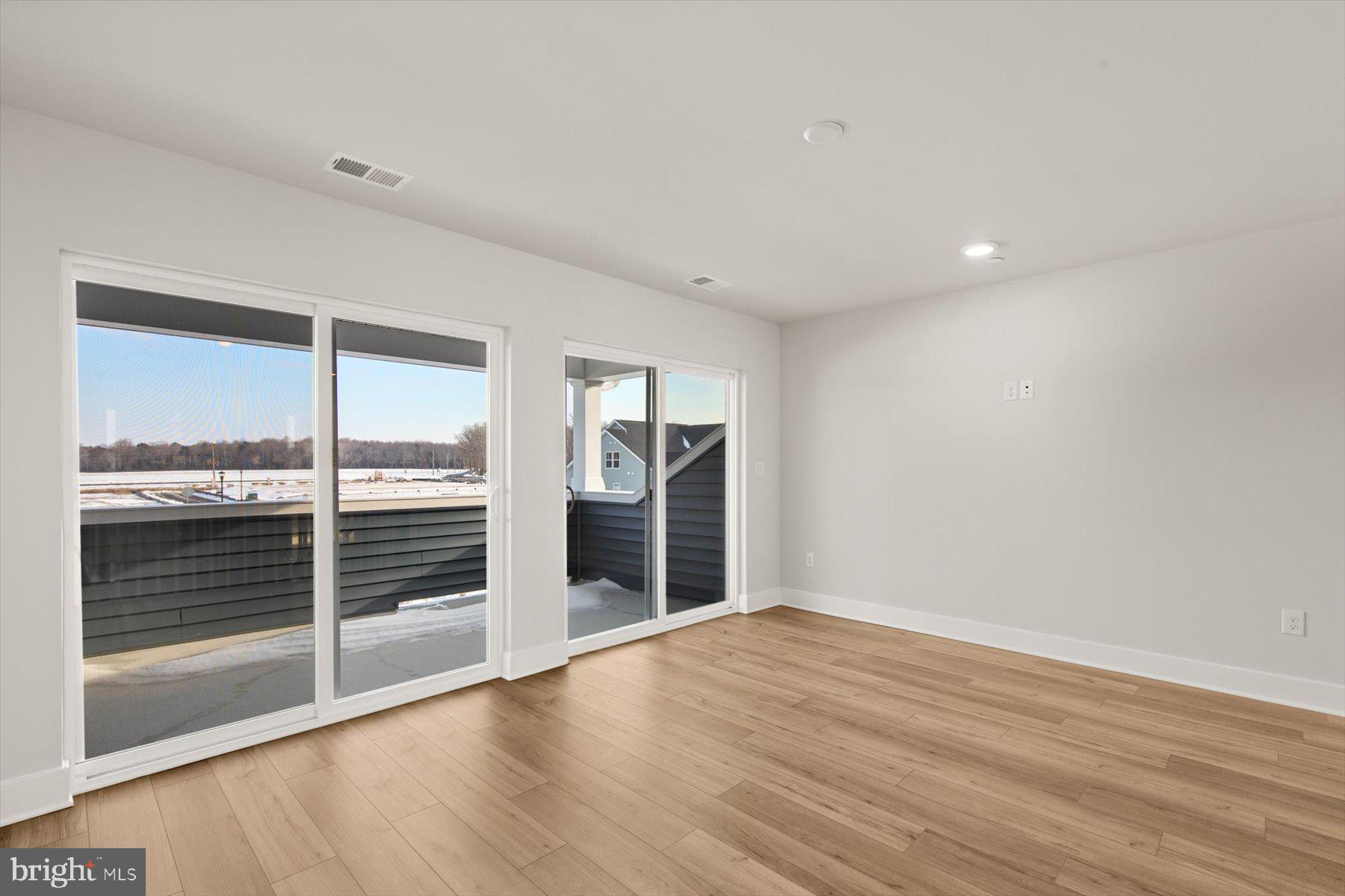 THE GRANARY AT DRAPER FARM - Residential