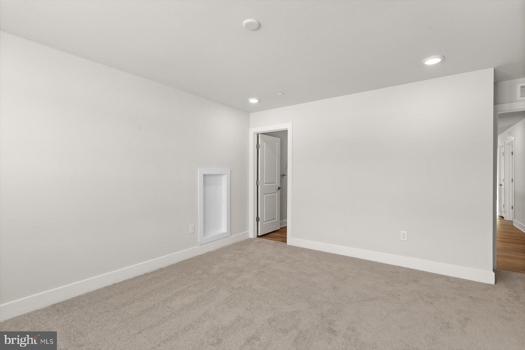 THE GRANARY AT DRAPER FARM - Residential