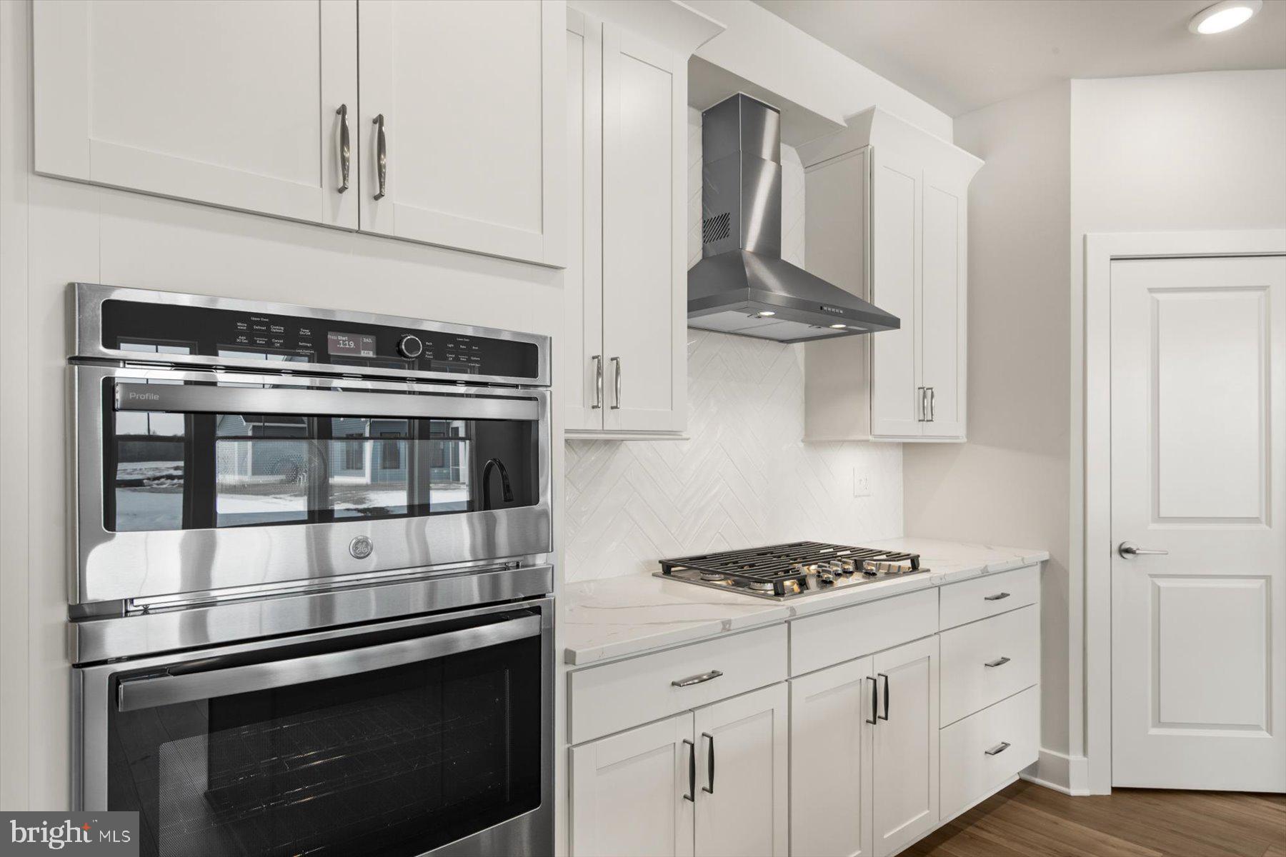 THE GRANARY AT DRAPER FARM - Residential