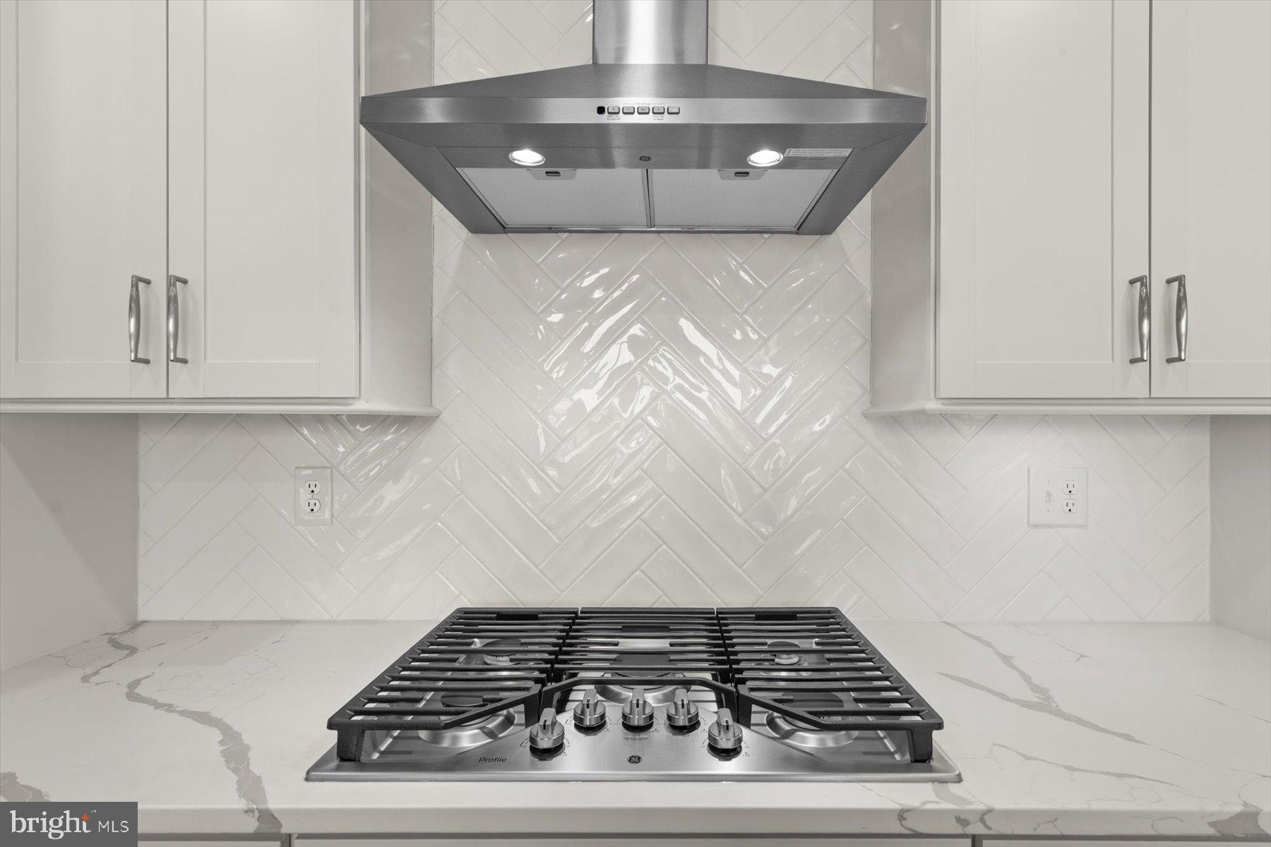 THE GRANARY AT DRAPER FARM - Residential