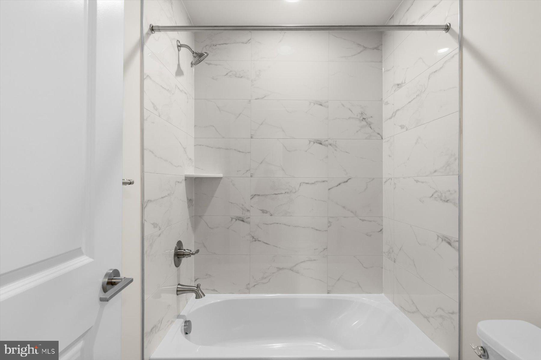 THE GRANARY AT DRAPER FARM - Residential