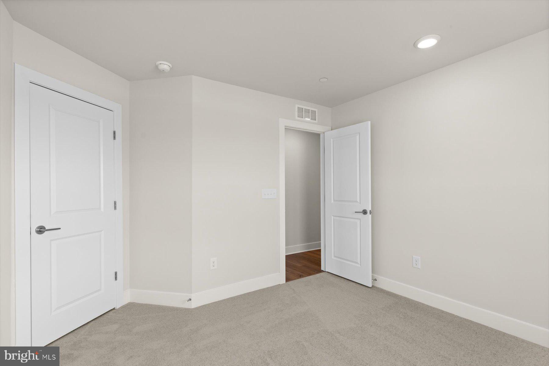 THE GRANARY AT DRAPER FARM - Residential