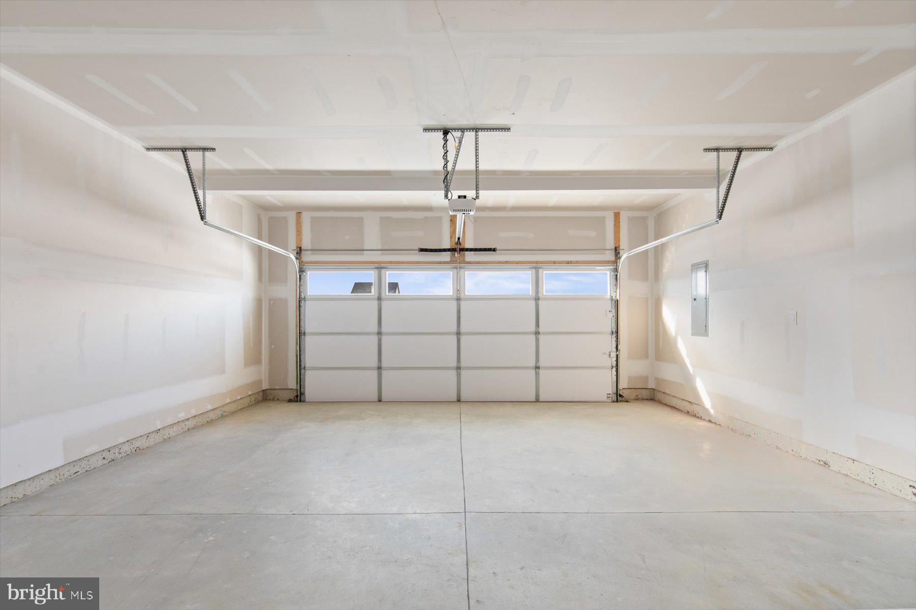 THE GRANARY AT DRAPER FARM - Residential