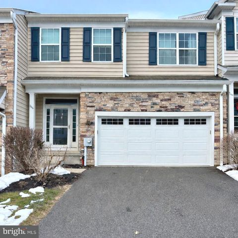 Photo of 166 Fairfield Circle N, ROYERSFORD, PA 19468 (MLS # PAMC2168000)