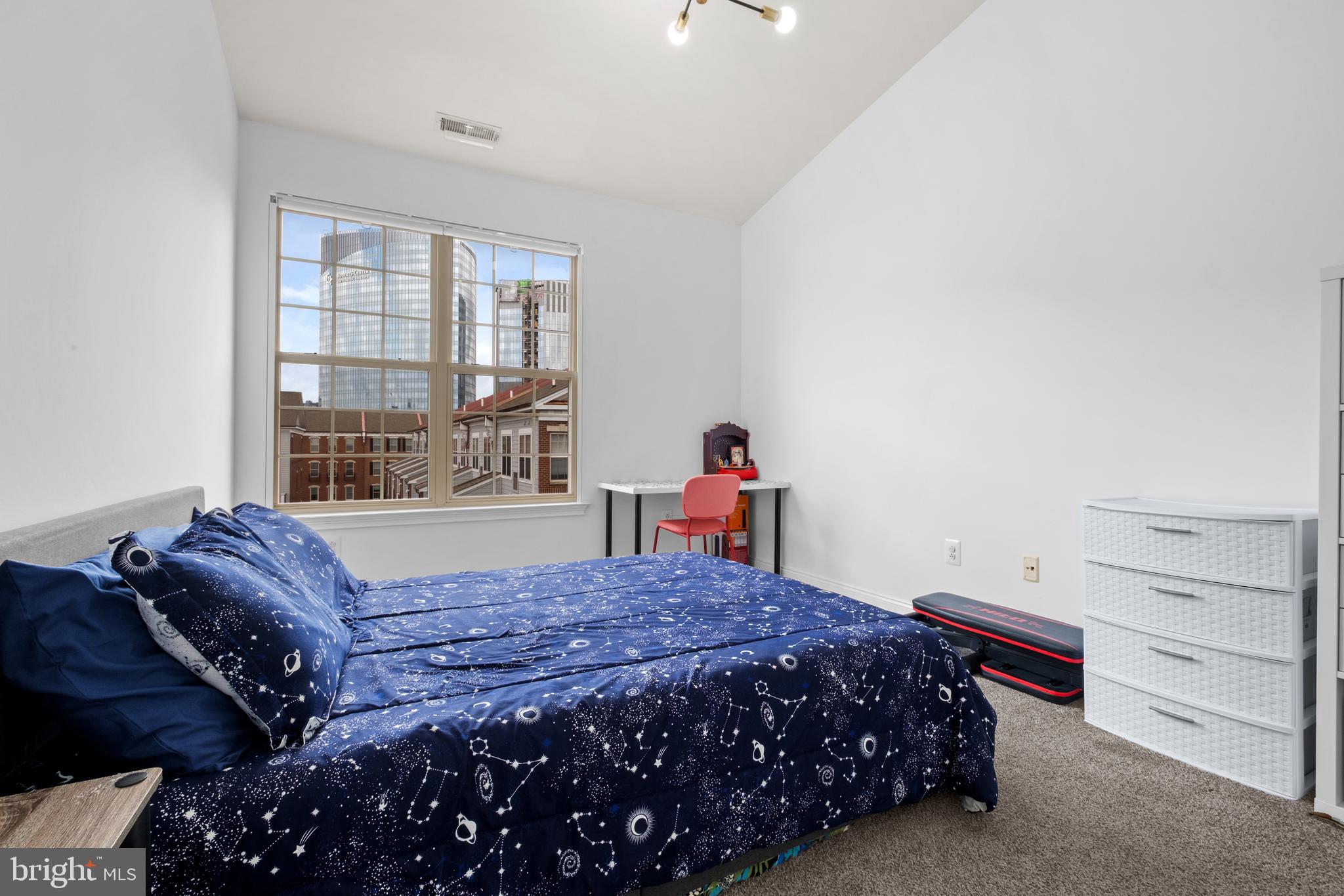 NAVAL SQUARE - Residential