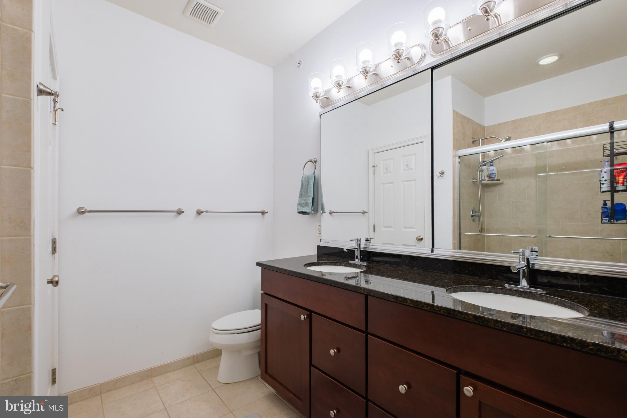 NAVAL SQUARE - Residential