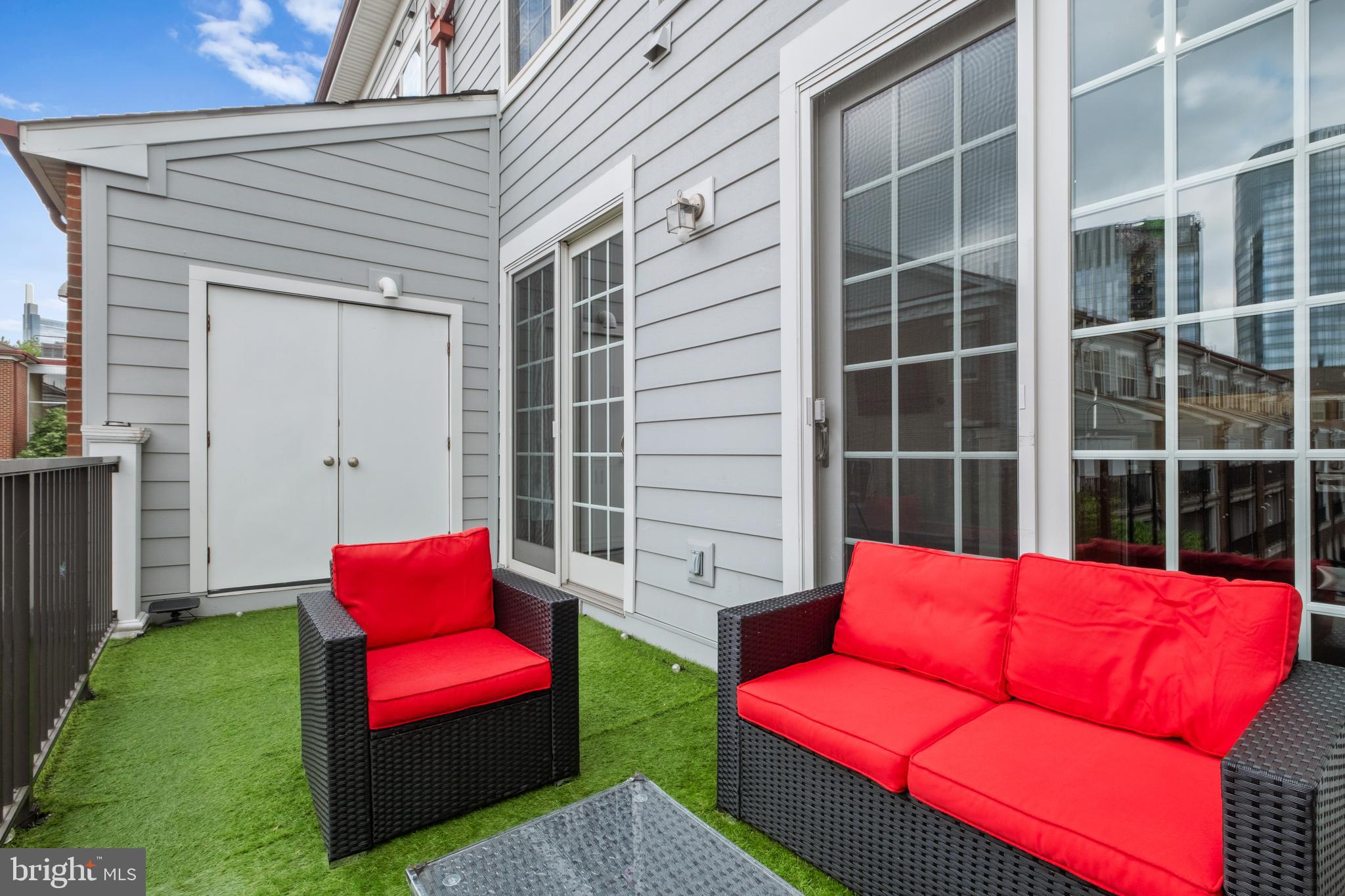 NAVAL SQUARE - Residential