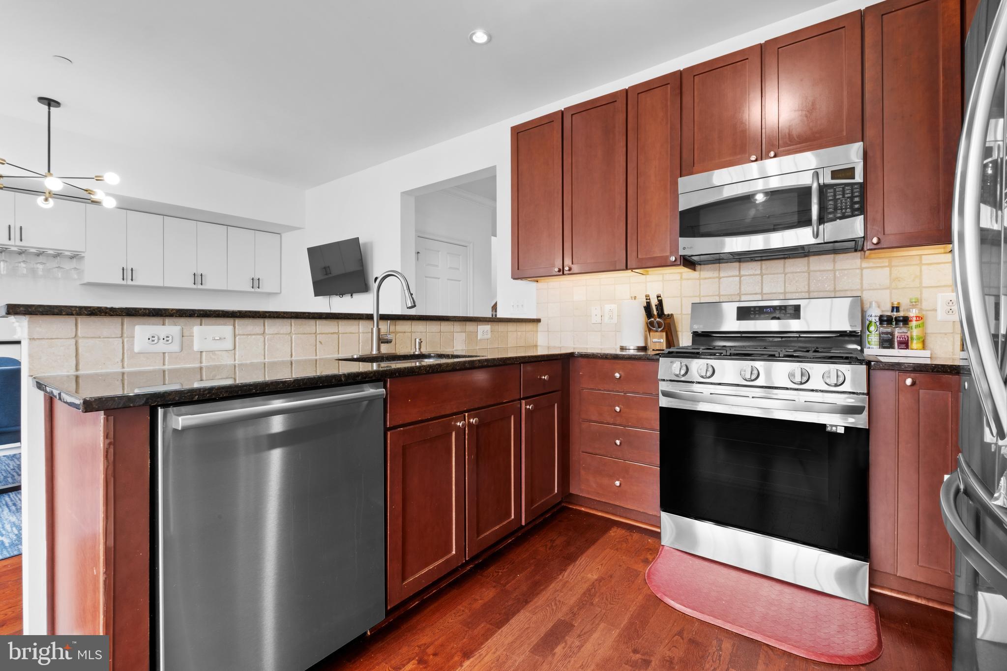 NAVAL SQUARE - Residential