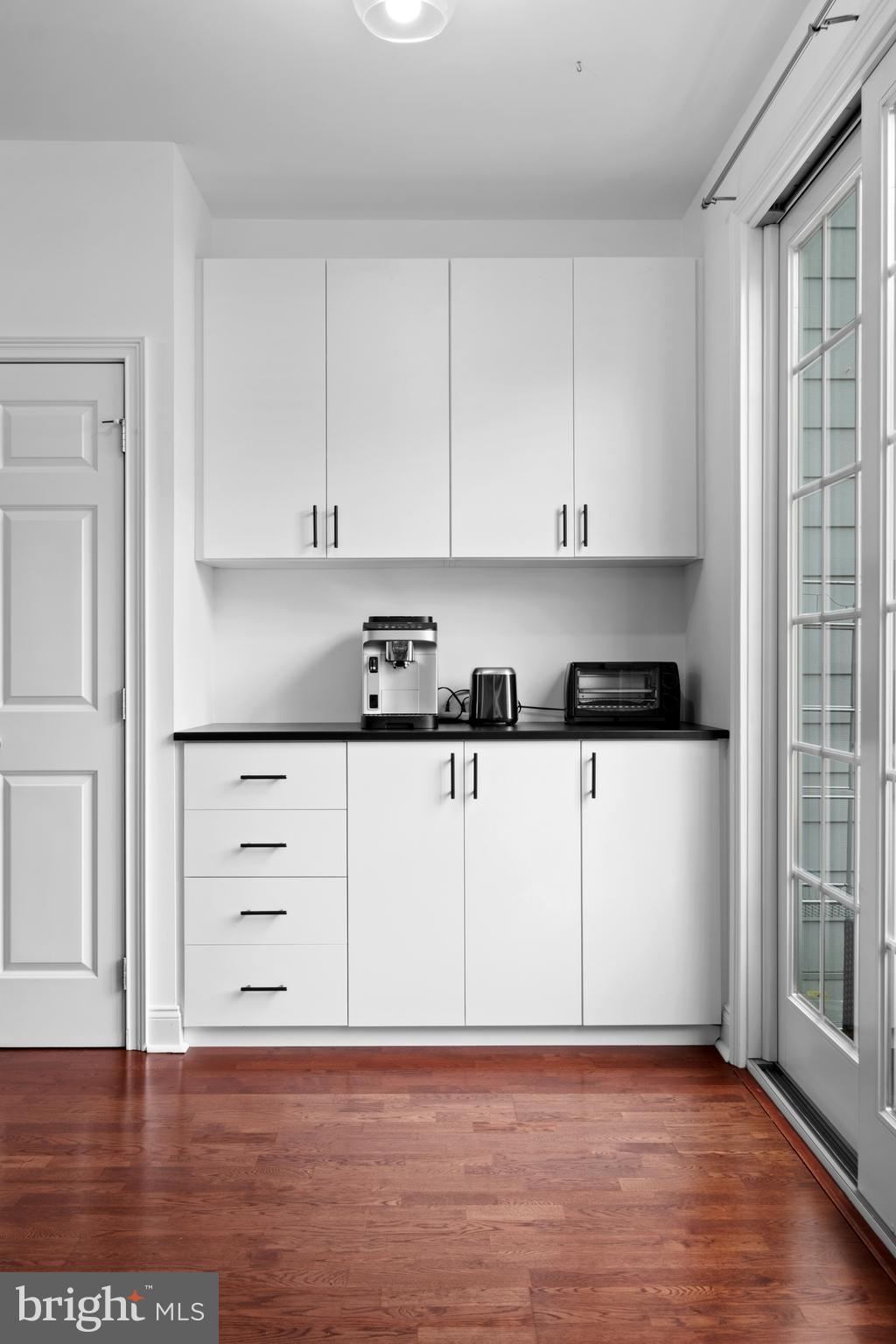 NAVAL SQUARE - Residential