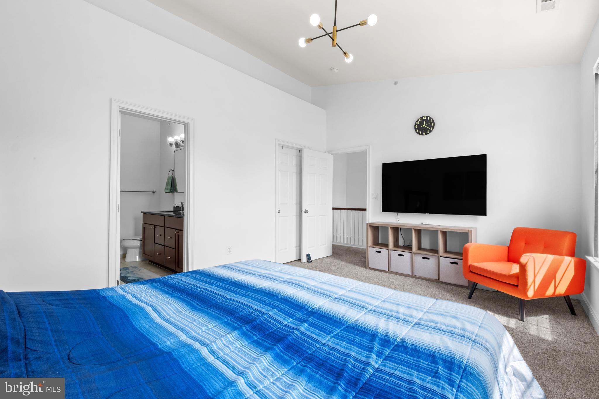 NAVAL SQUARE - Residential