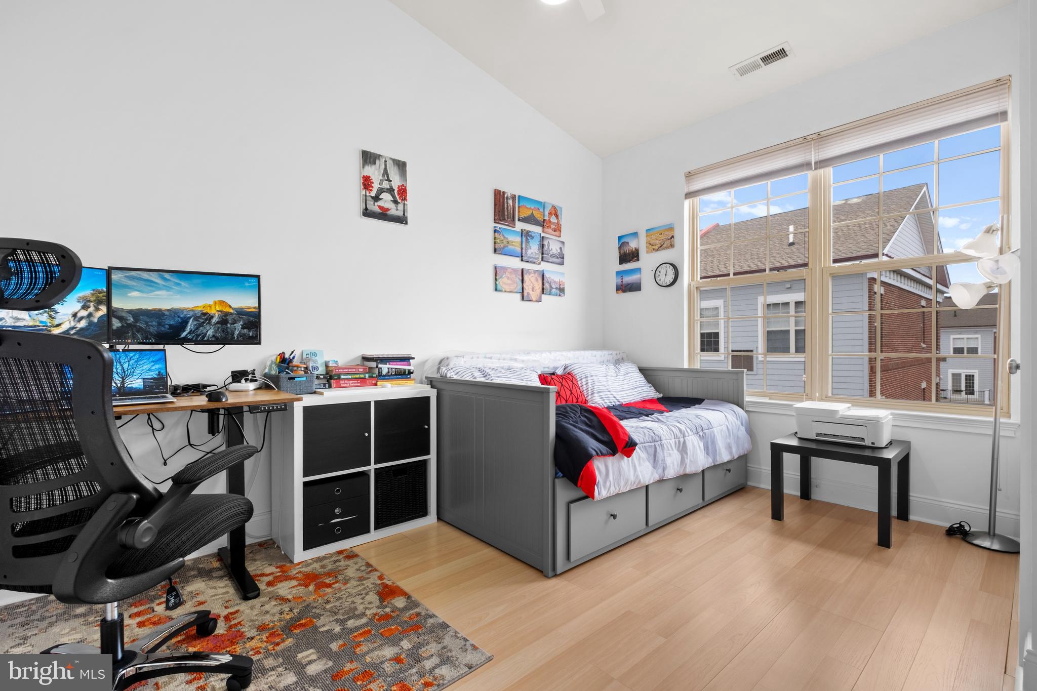 NAVAL SQUARE - Residential