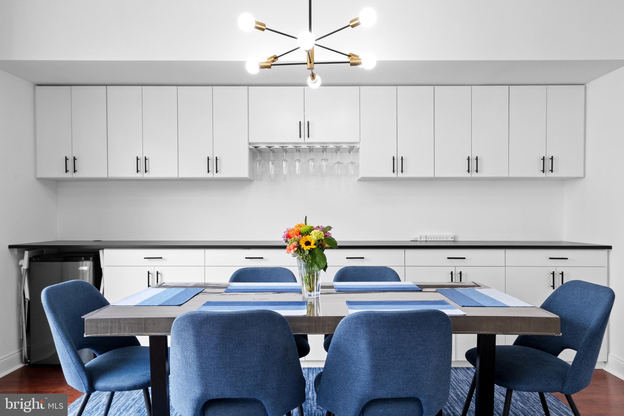 NAVAL SQUARE - Residential