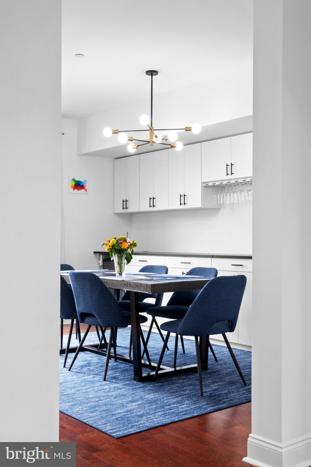 NAVAL SQUARE - Residential