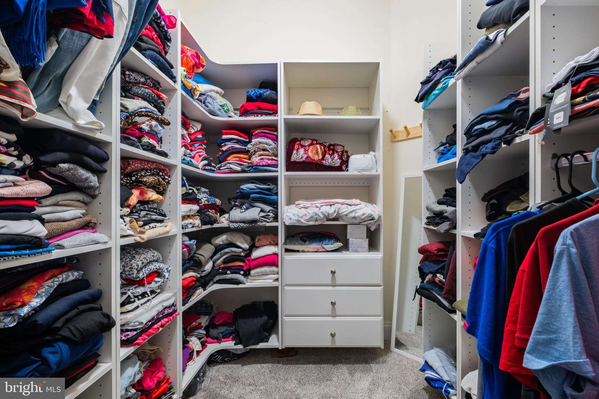 NAVAL SQUARE - Residential