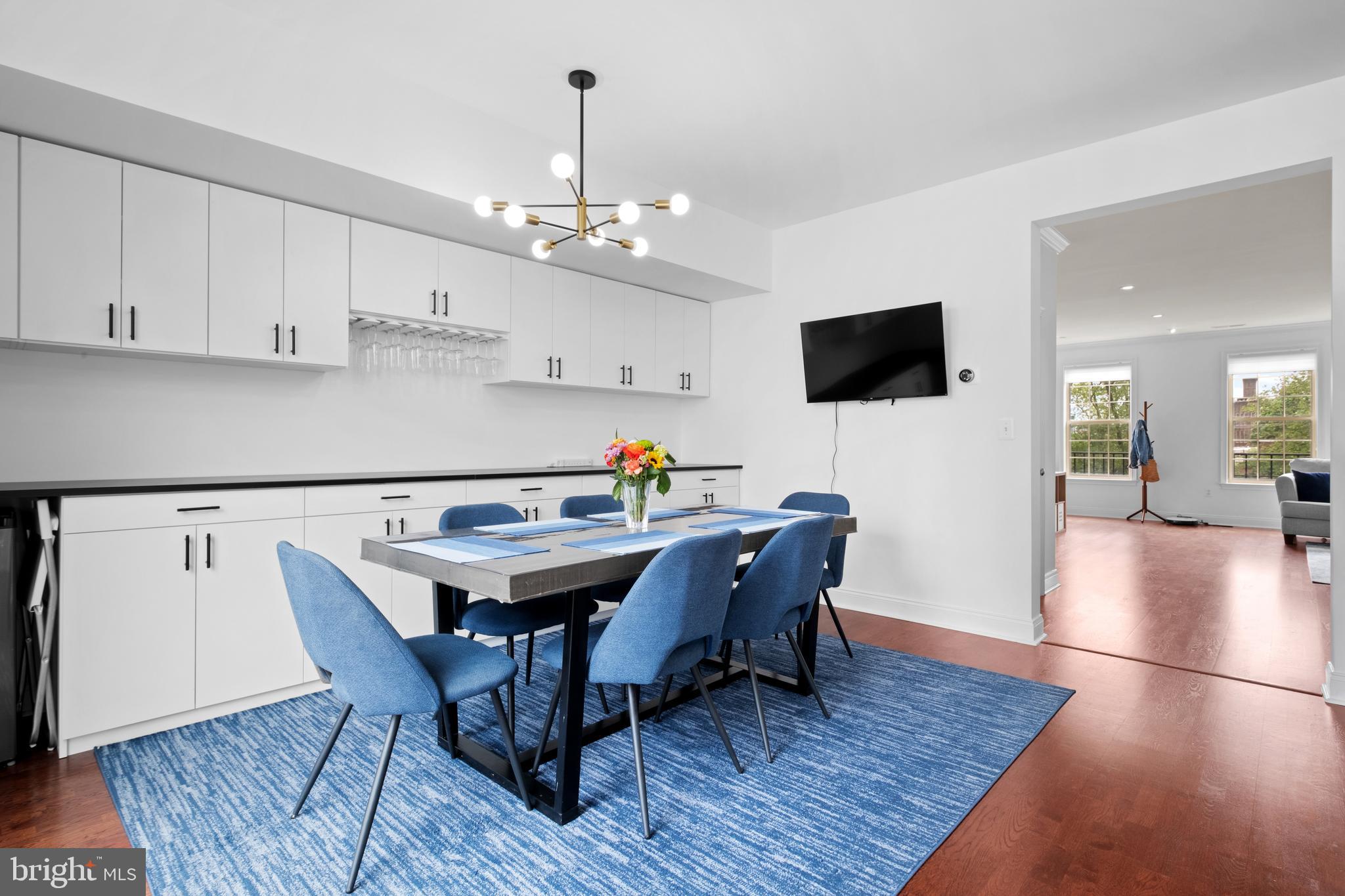 NAVAL SQUARE - Residential