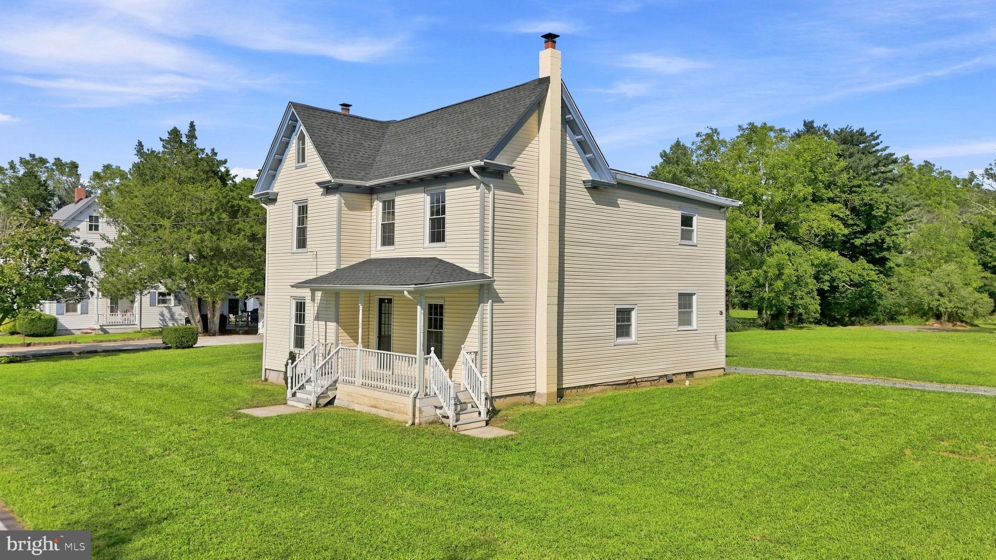 8 SEELEY ROAD