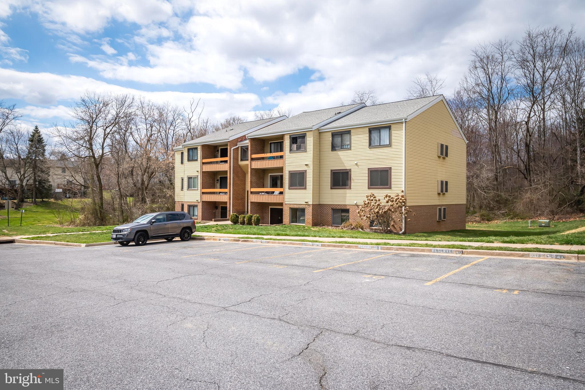 HAMPSTEAD VALLEY - Residential
