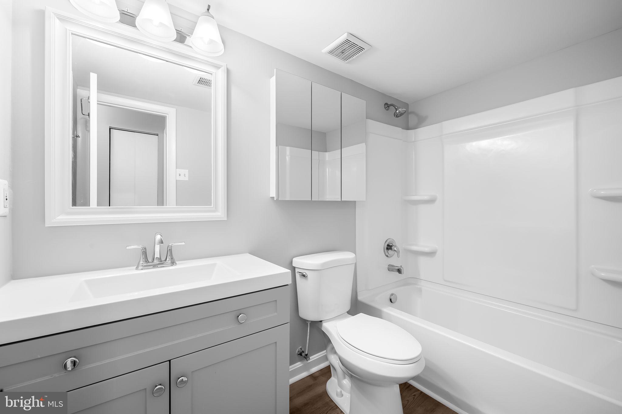 HAMPSTEAD VALLEY - Residential