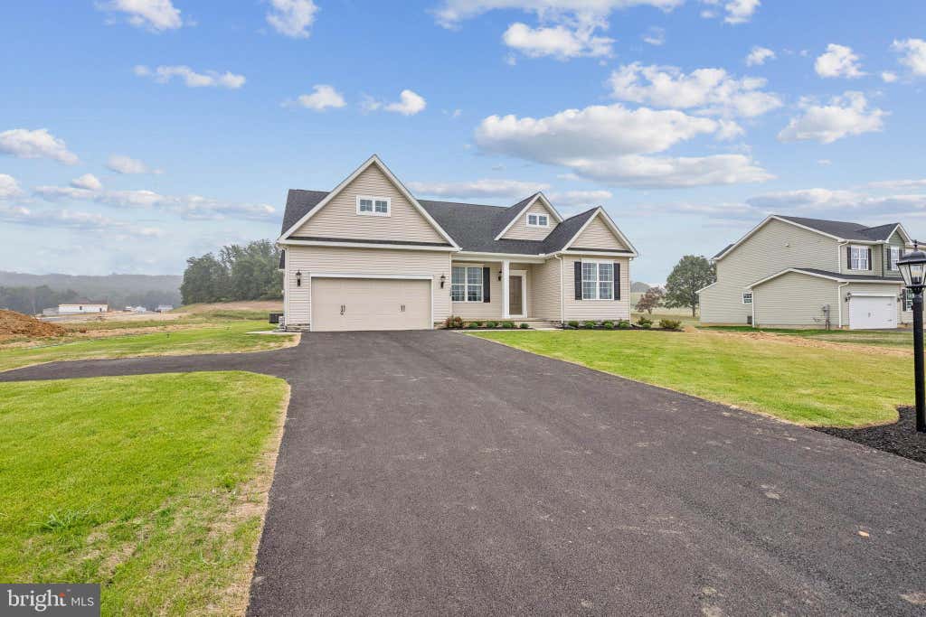 Photo of 118 Edie Cir #55, STEWARTSTOWN, PA 17363 (MLS # PAYK2109146)
